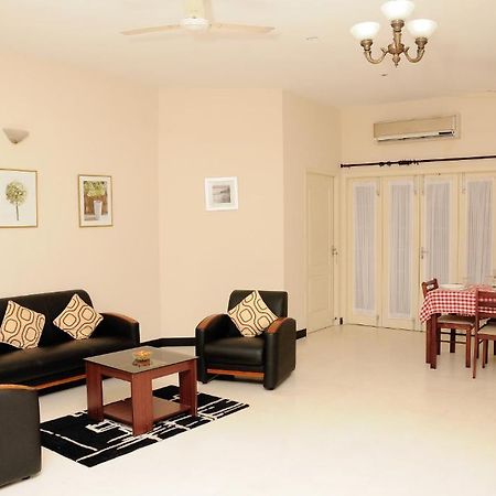 Executive Comfort Alwarpet เชนไน ภายนอก รูปภาพ