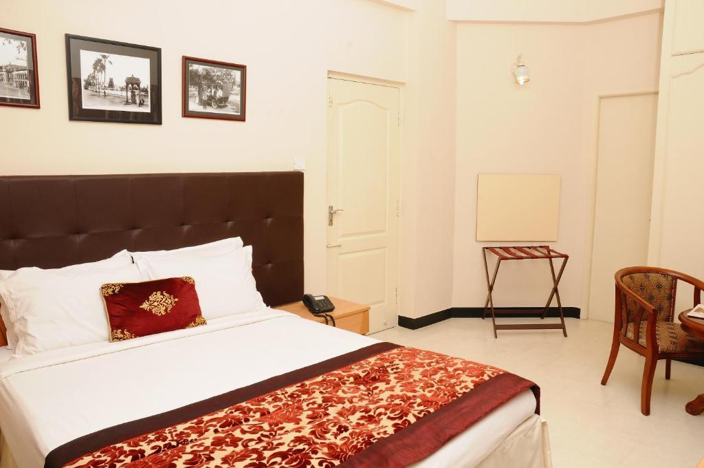 Executive Comfort Alwarpet เชนไน ภายนอก รูปภาพ